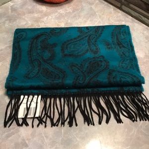 NWT. Croft & Barrow Scarf